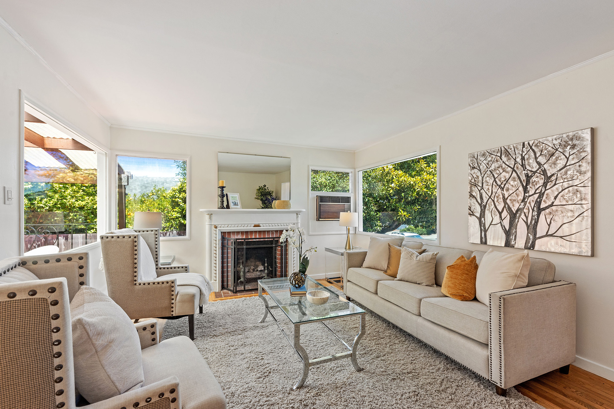 Burlingame, CA – Overview of Occupied Condo Staging Services in the SF Peninsula