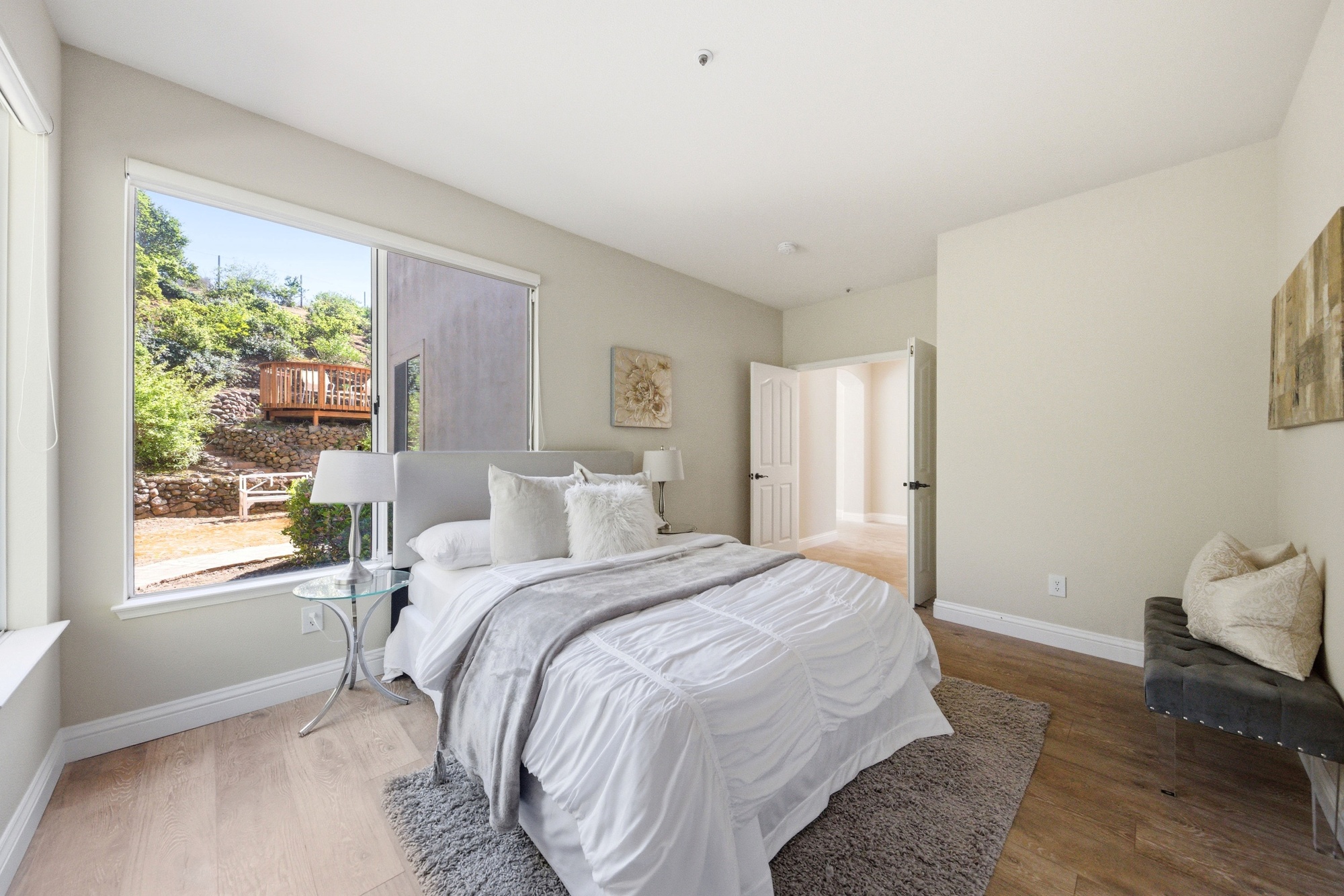 San Francisco, CA – How Does Airbnb Staging Increase Your Booking Revenue?